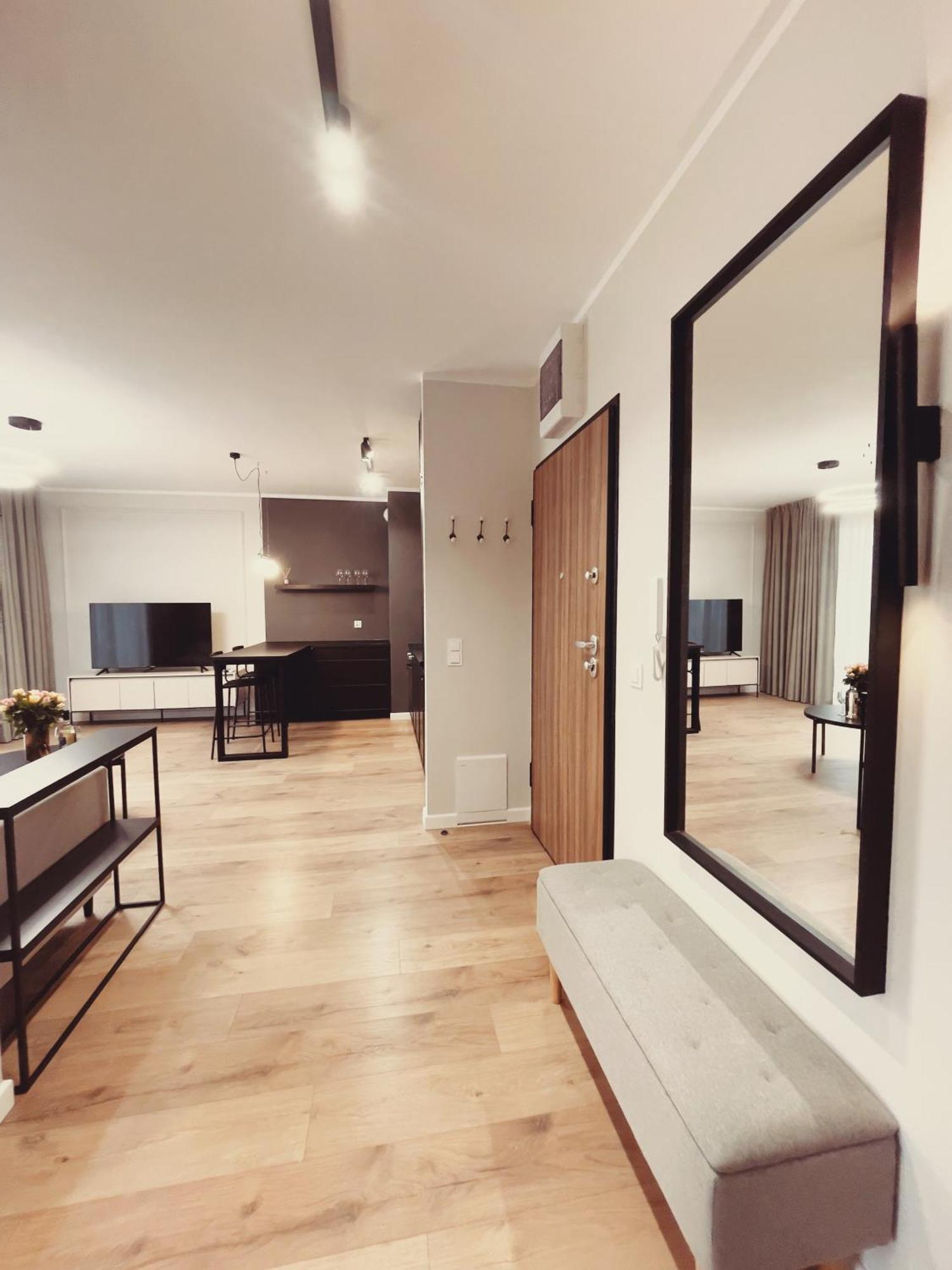 Finezja Apartment With Private Parking Thorn Exterior foto
